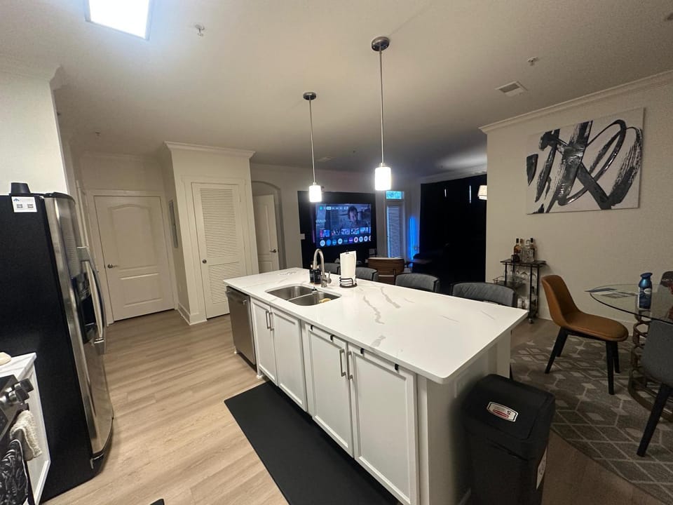 Modern Atlanta One-Bedroom with Gym Apartment in Brookhaven