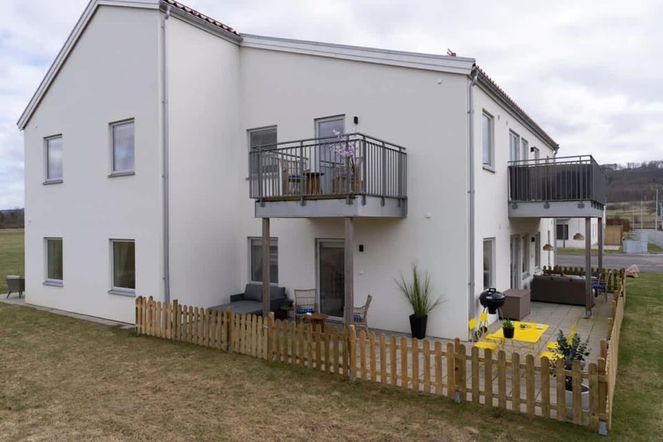 Modern 2 Bedroom Home with 2 Balcony & Workspace House in Skåne County