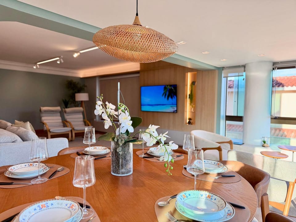 Communal lounge/ TV room, Living room, Dining area