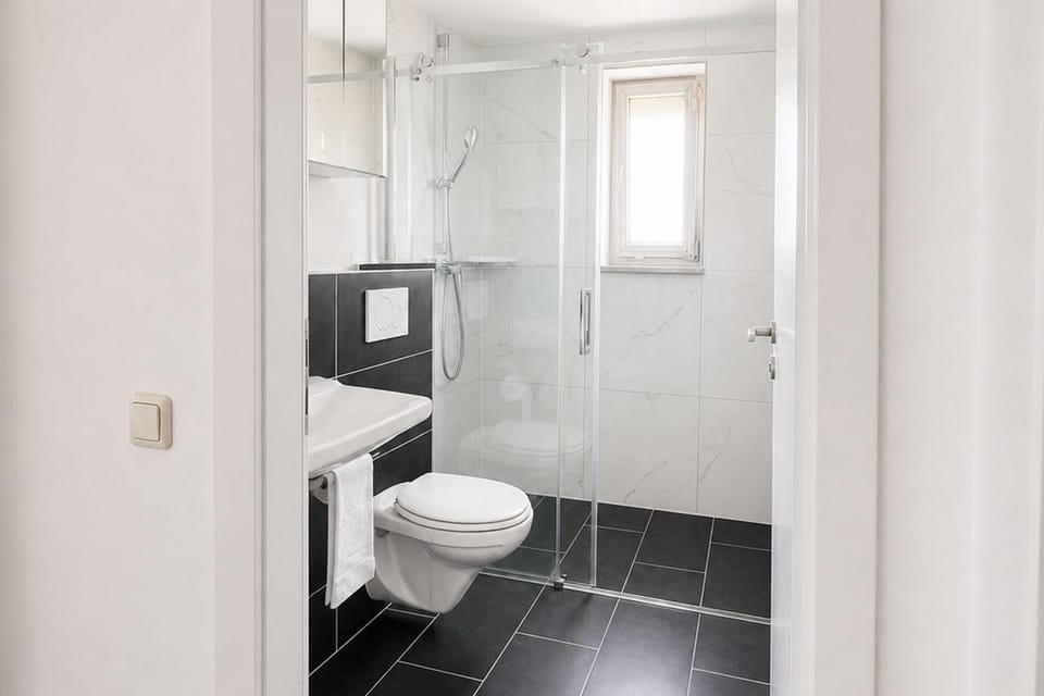 Shower, Toilet, Bathroom
