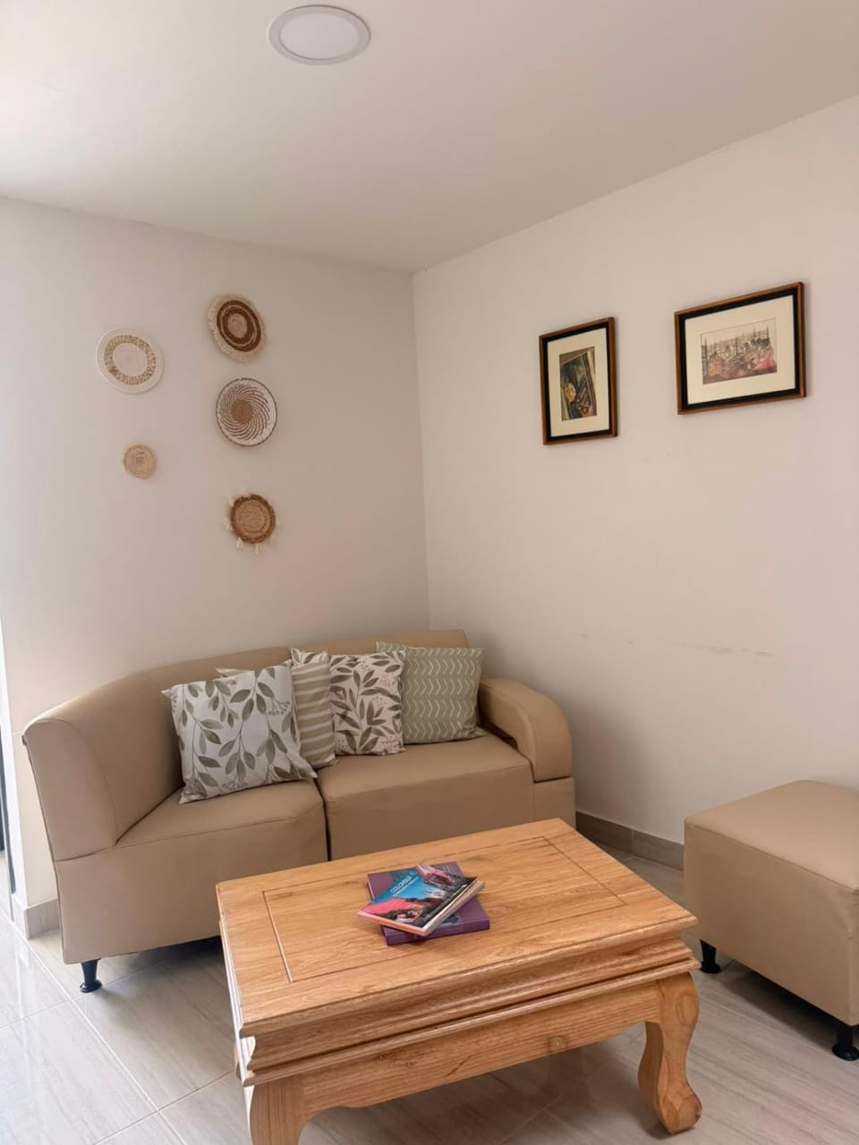 Living room, Decorative detail, Seating area