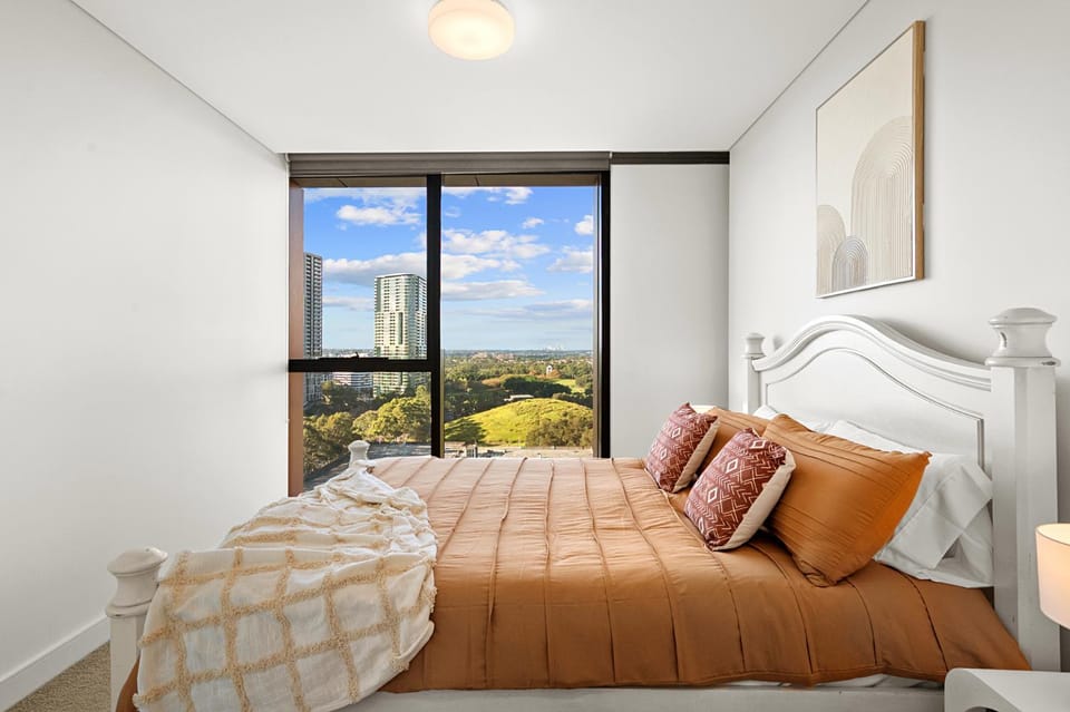 Luxury 2BR Oasis Panoramic CBD & Park Views Apartment in Sydney