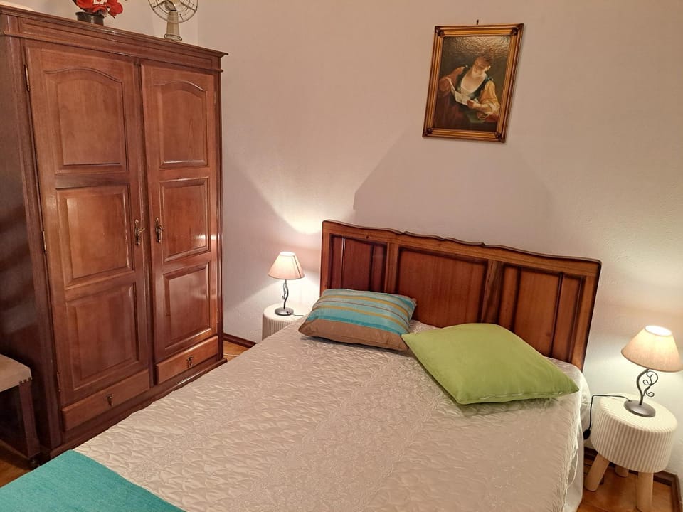 Bed, Bedroom, wardrobe