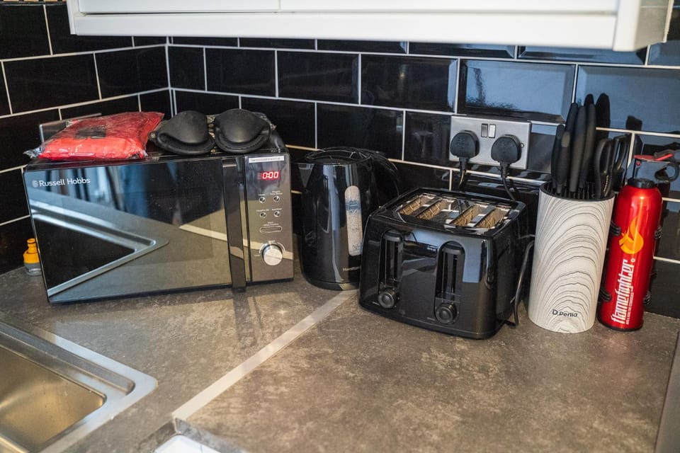 Kitchen or kitchenette, toaster