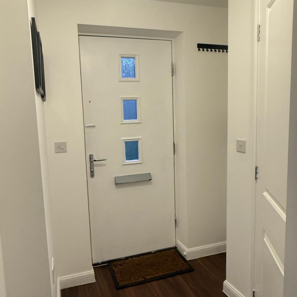 NJ&C Properties Apartment in Bristol