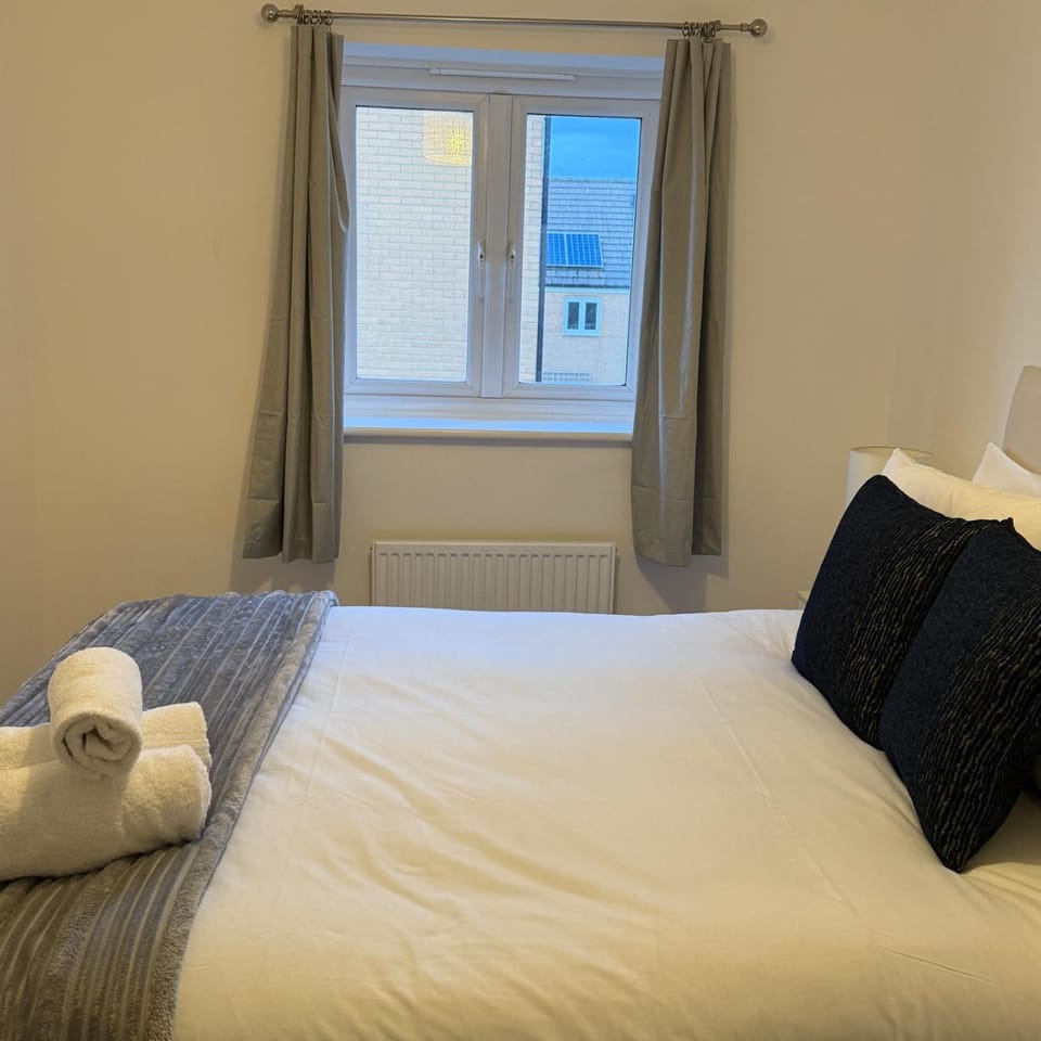 NJ&C Properties Apartment in Bristol