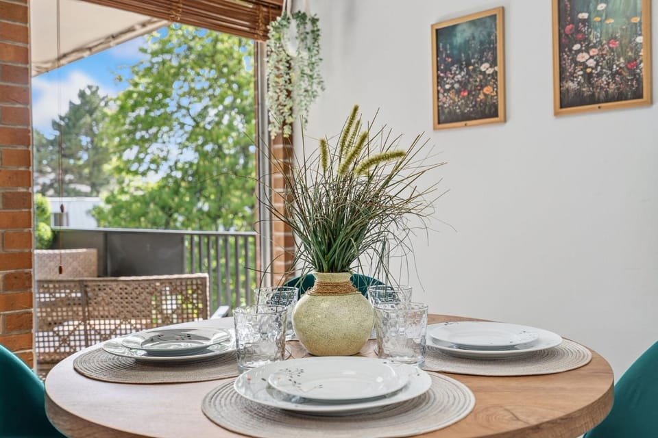 Patio, Day, Summer, Garden, Balcony/Terrace, Dining area, furniture
