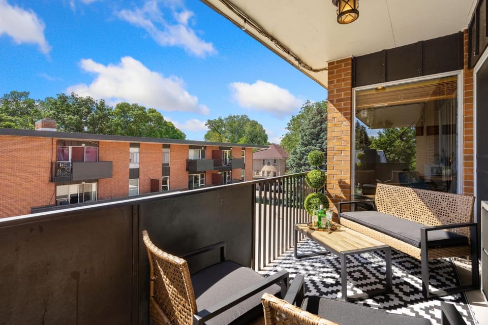 Day, Balcony/Terrace, Seating area, furniture