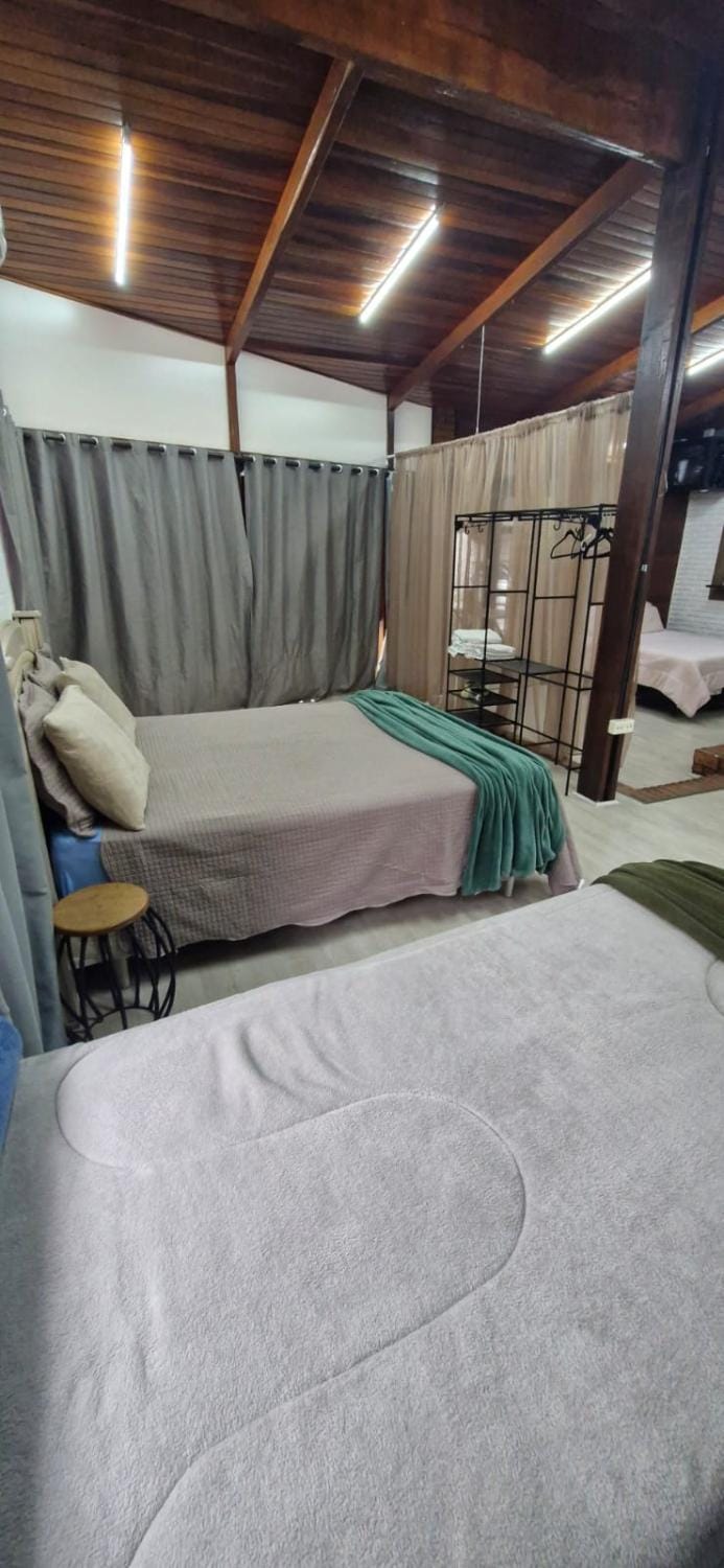 Green Garden Hospedagem até 5 pessoas com Piscina Privativa House in Curitiba