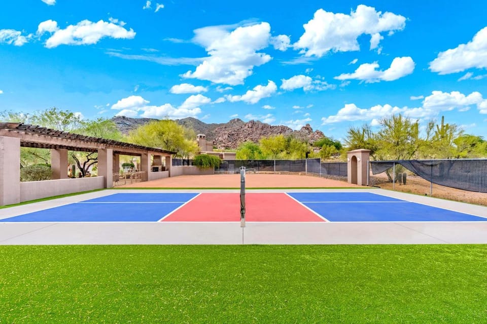 2BR Stylish Desert Casita with Workspace Mtn Views House in Carefree