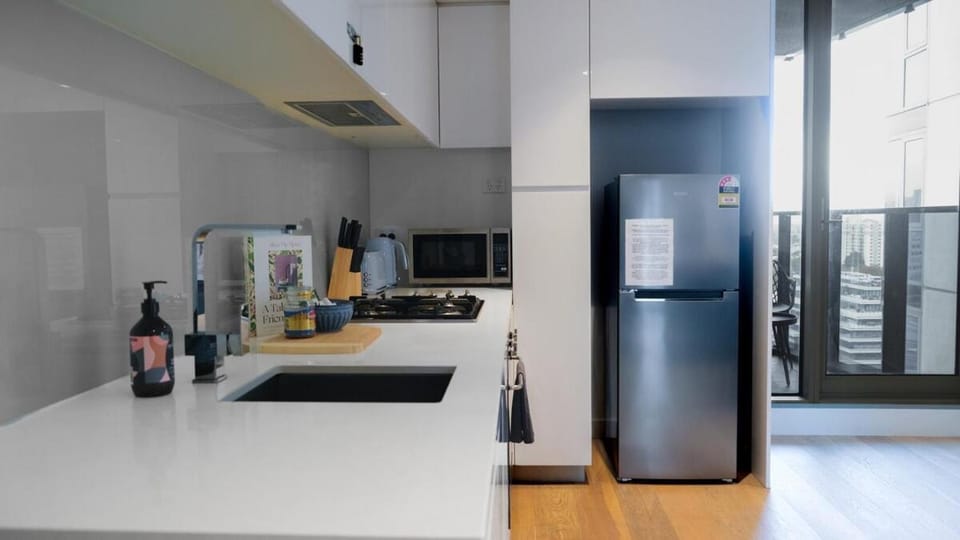 Southbank Skyline Hideaway! ONE BEDROOM Apartment in Southbank