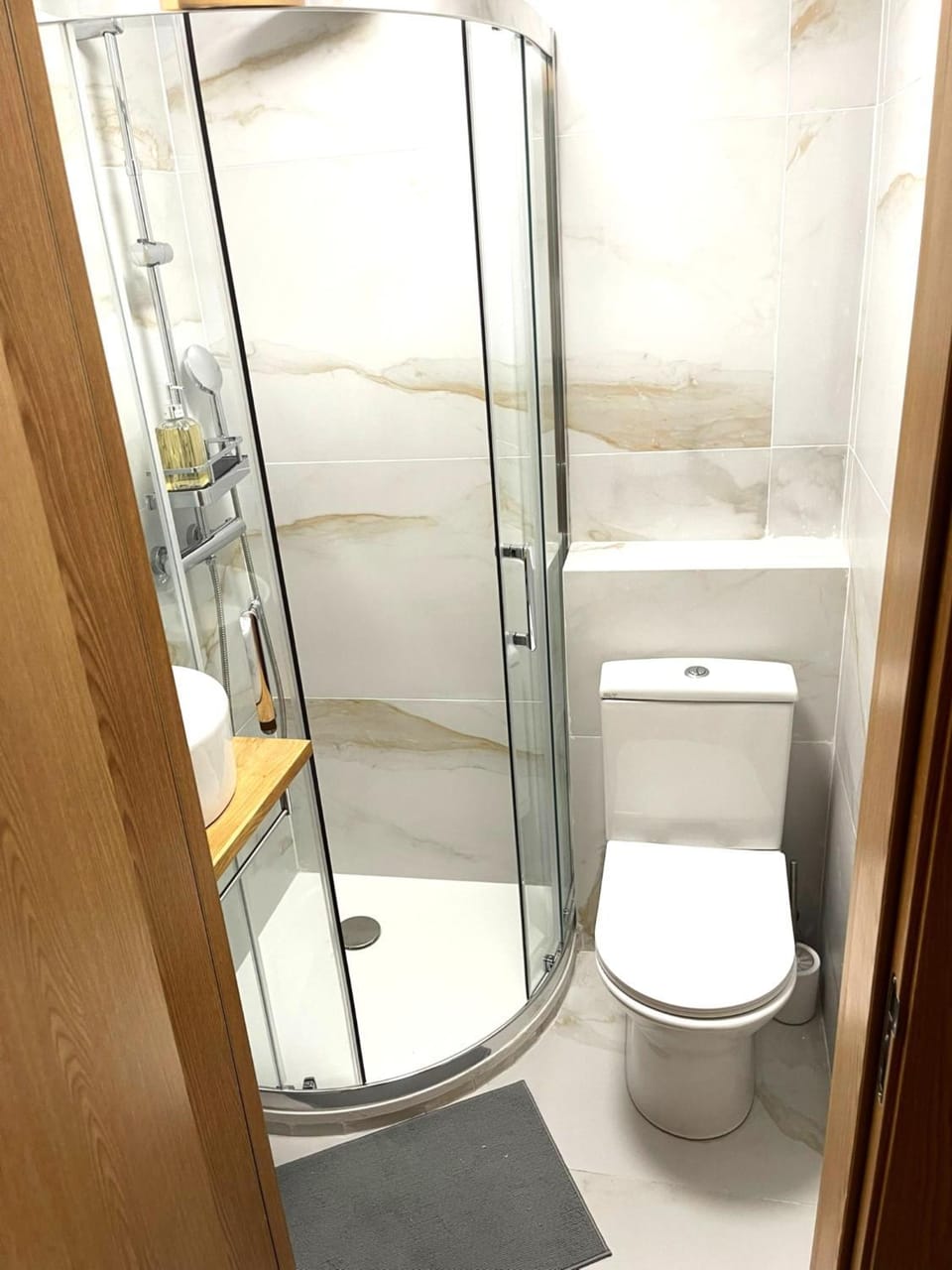 Shower, Toilet, Bathroom