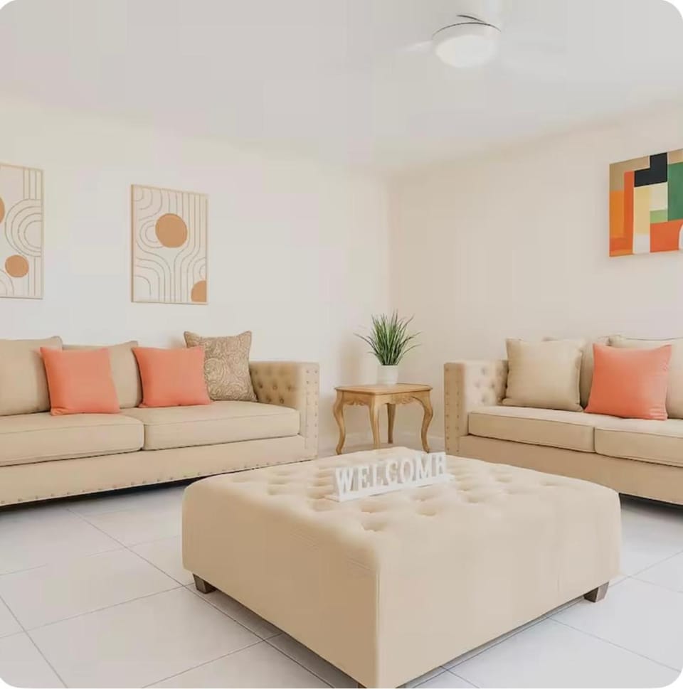 Kay Poze Elegant Home Near MCO Vacation rental in Orlando