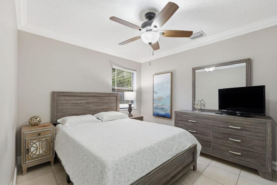 Villa 10 mins to WEF - Fenced Yard - Pet Friendly Villa in Wellington