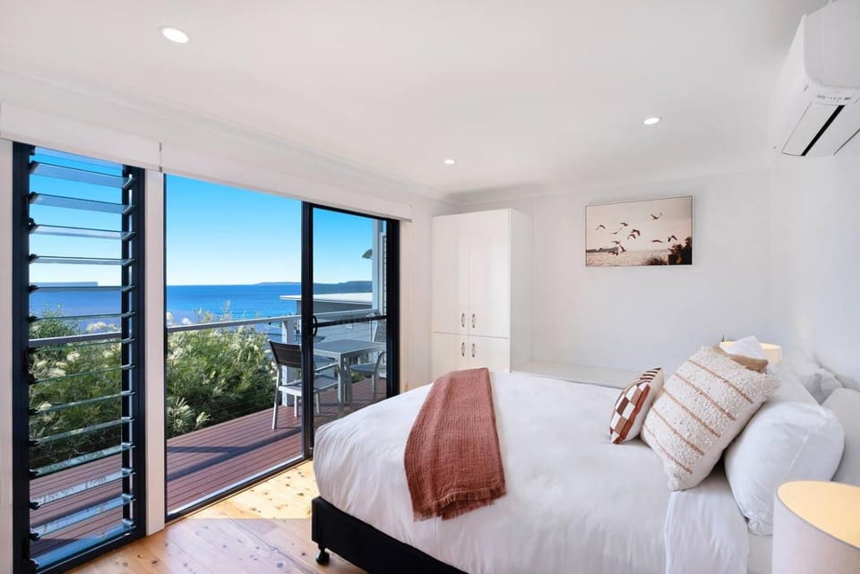Seahaven | Stunning water views | 3pm check out House in Vincentia