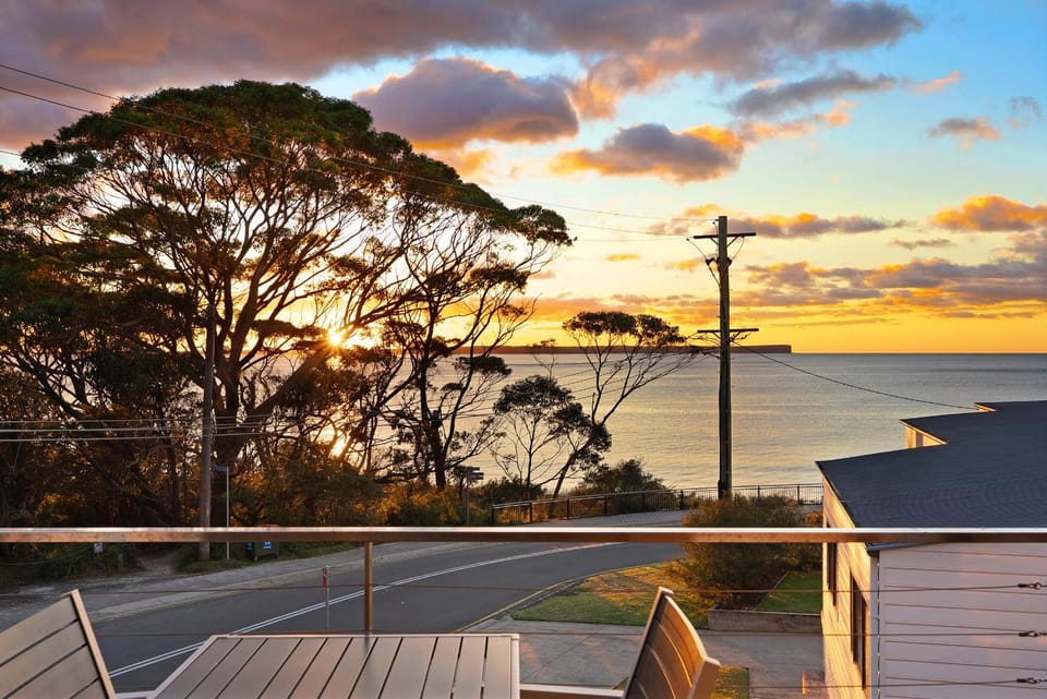 View (from property/room), Balcony/Terrace, Seating area, Sea view, Sunset