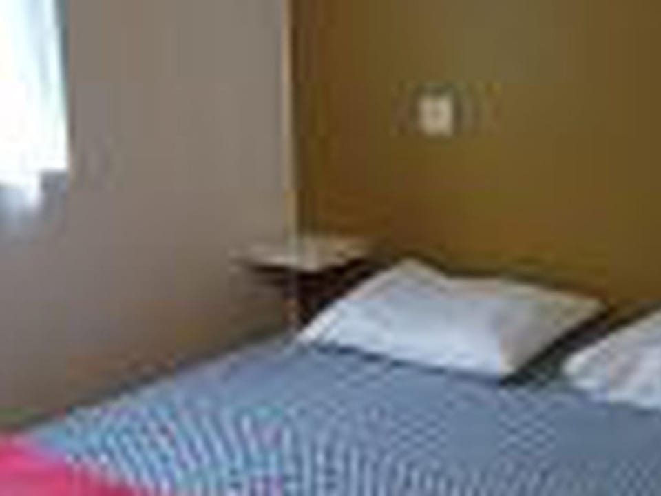 Mobil home cosy avec clim - 2 pers. - API-1-52-2746 Campground/ 
RV Resort in Occitanie