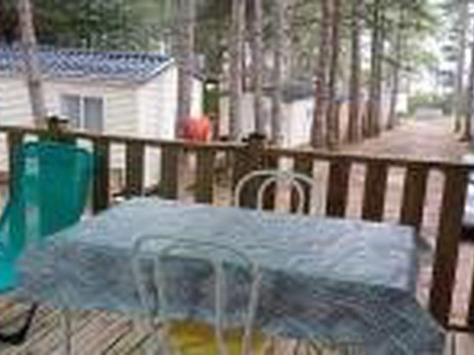 Mobil home cosy avec clim - 2 pers. - API-1-52-2746 Campground/ 
RV Resort in Occitanie