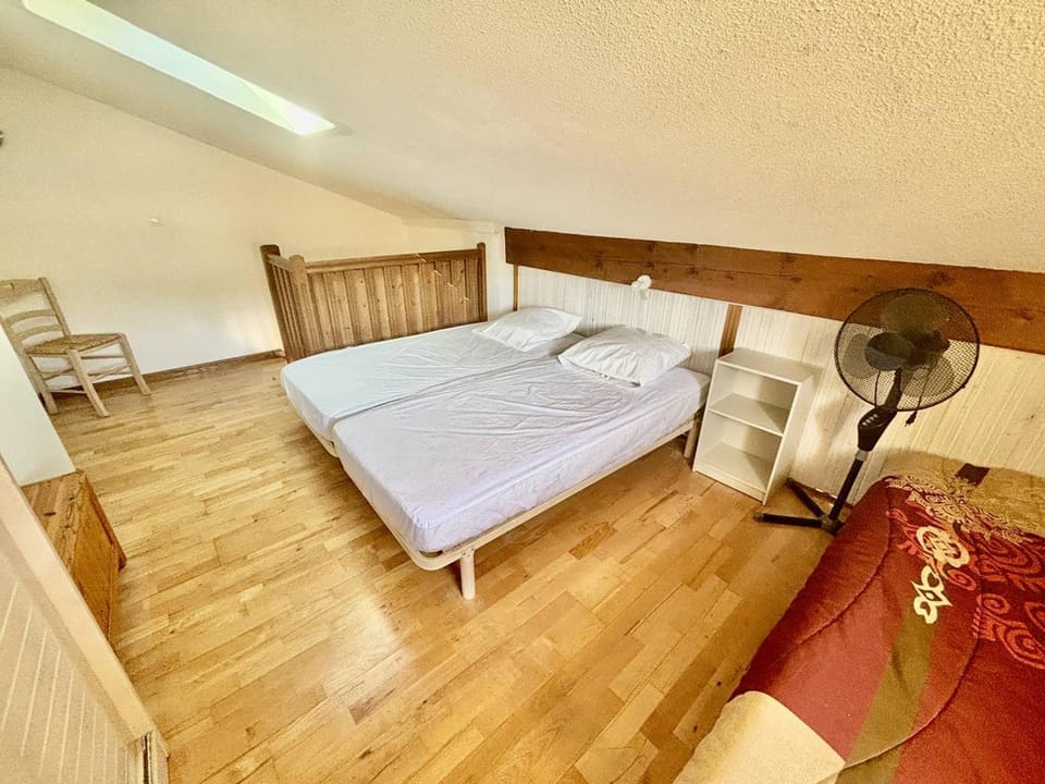 Mazet calme, clim et parking - 6 pers. - FR-1-816-46 Villa in Le Lavandou