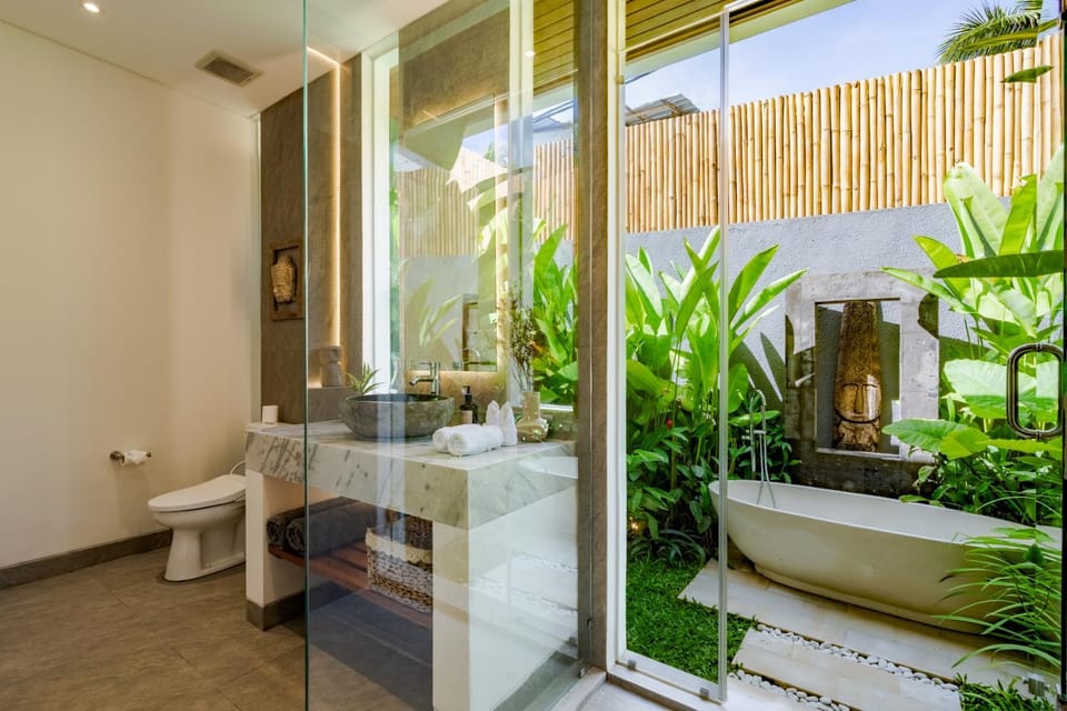 Toilet, Bathroom, Bath