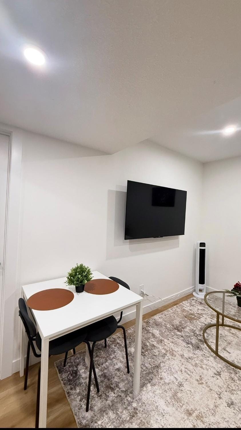 Our Cozy corner Apartment in Edmonton