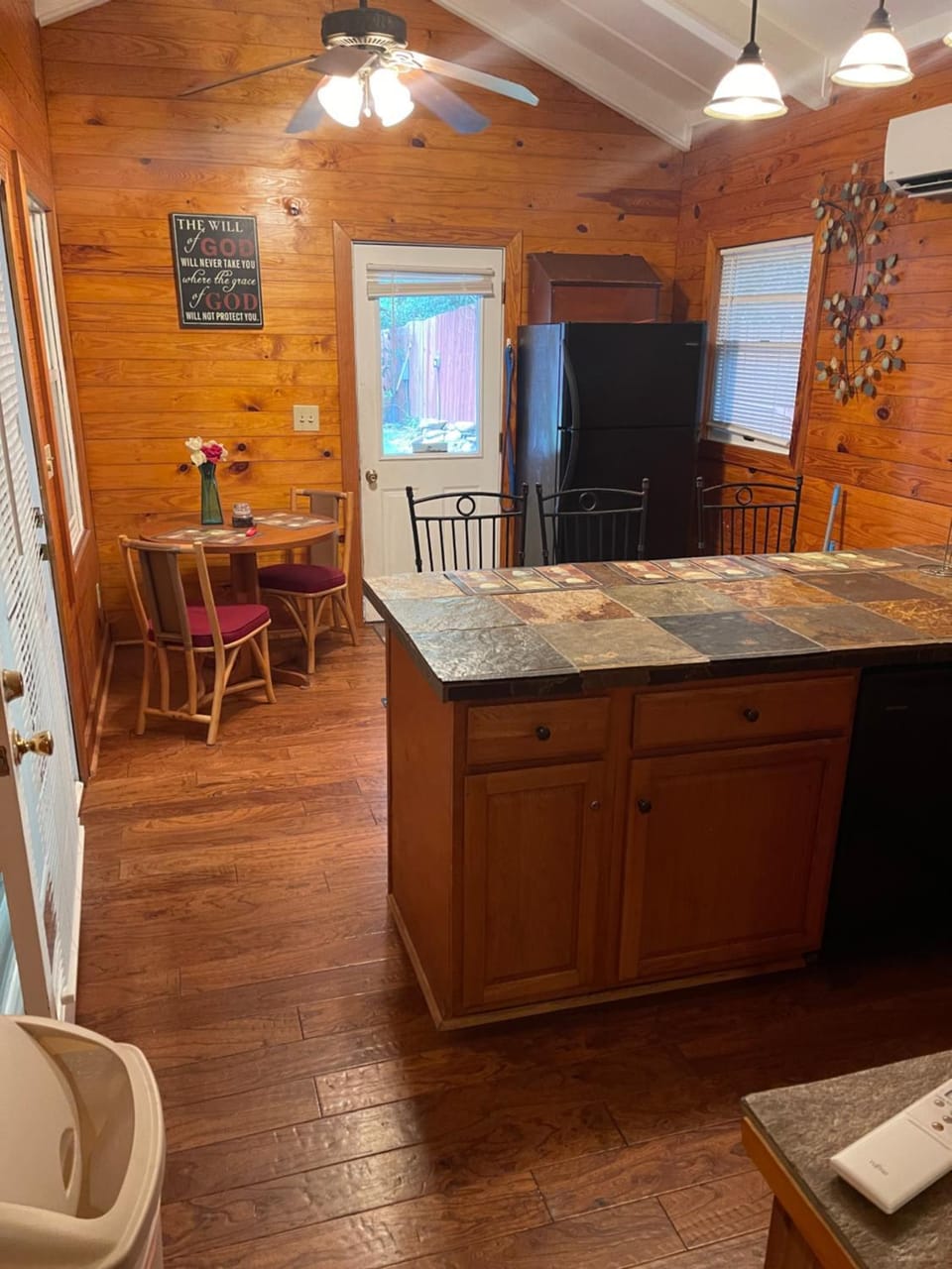 Cottage Chalet in Cartersville
