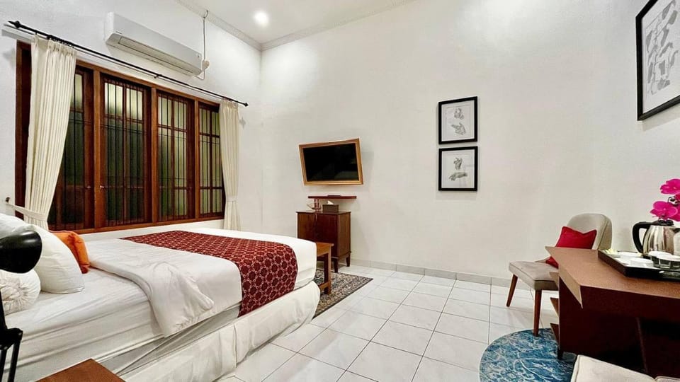 Suite Room The Megatruh Bed and Breakfast in Special Region of Yogyakarta