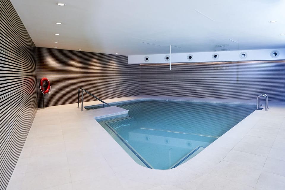Luxury Terraza Álamos con Piscina climatizada a 5 min playa Apartment in Torremolinos