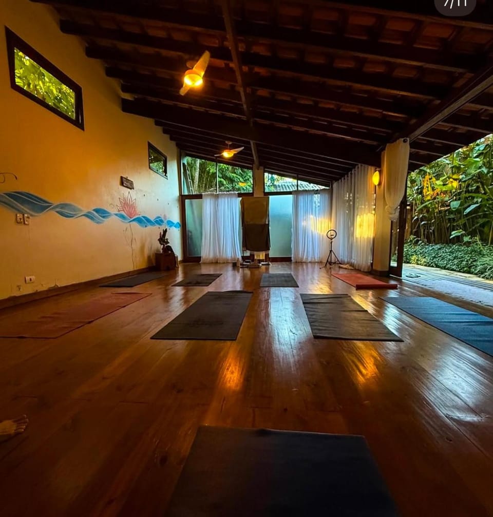 Moksha Surf Yoga Bed and Breakfast in State of São Paulo