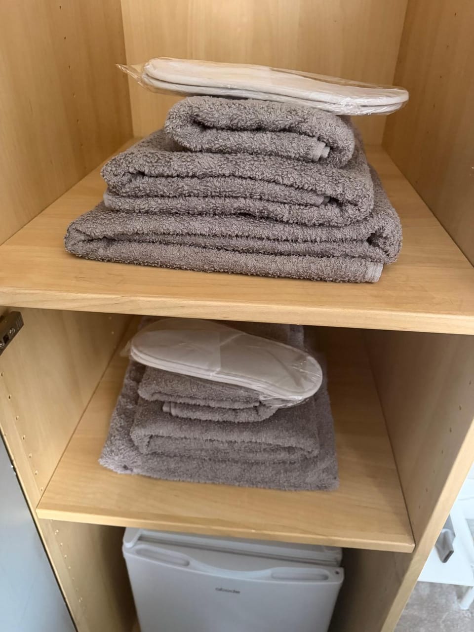 towels, wardrobe