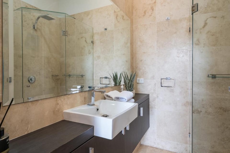 StayCentral - Northcote Loft Apartment in Melbourne