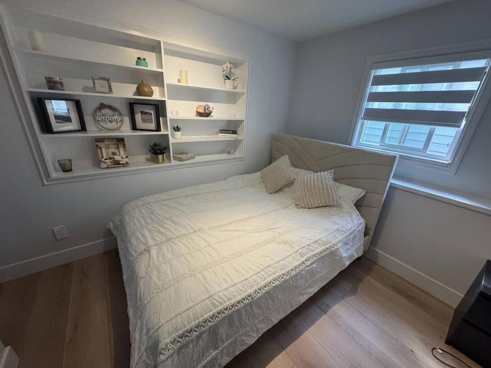 Cozy private suite near trails & transit House in Port Coquitlam