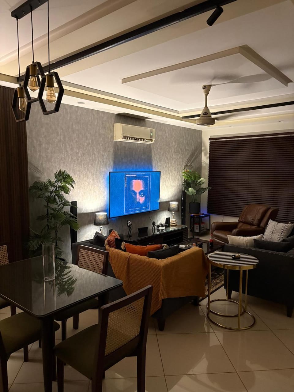 1 BHK Grand Luxury Apartments, Shahjamal-Gulberg Apartment in Lahore