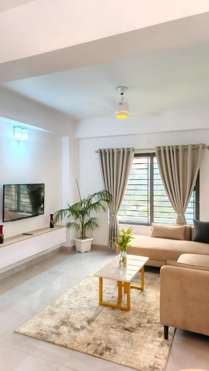 Communal lounge/ TV room, TV and multimedia, Living room, Seating area, Evening entertainment