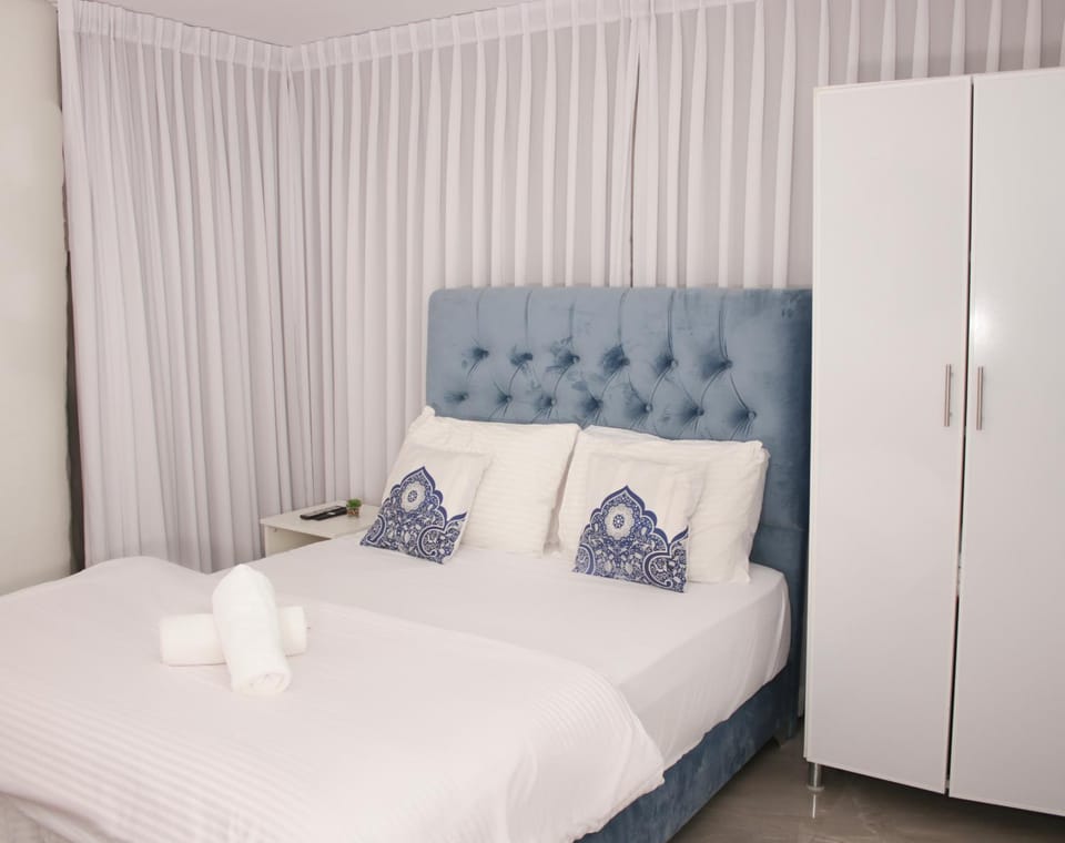 Bed, Photo of the whole room, Bedroom, wardrobe