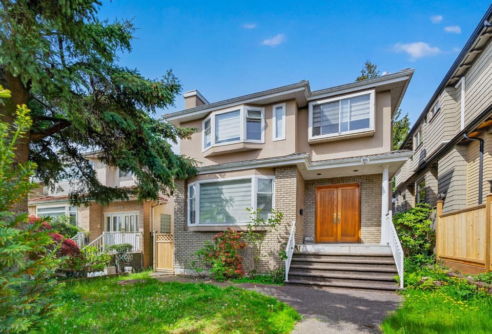Property building, Neighbourhood, Garden, Street view