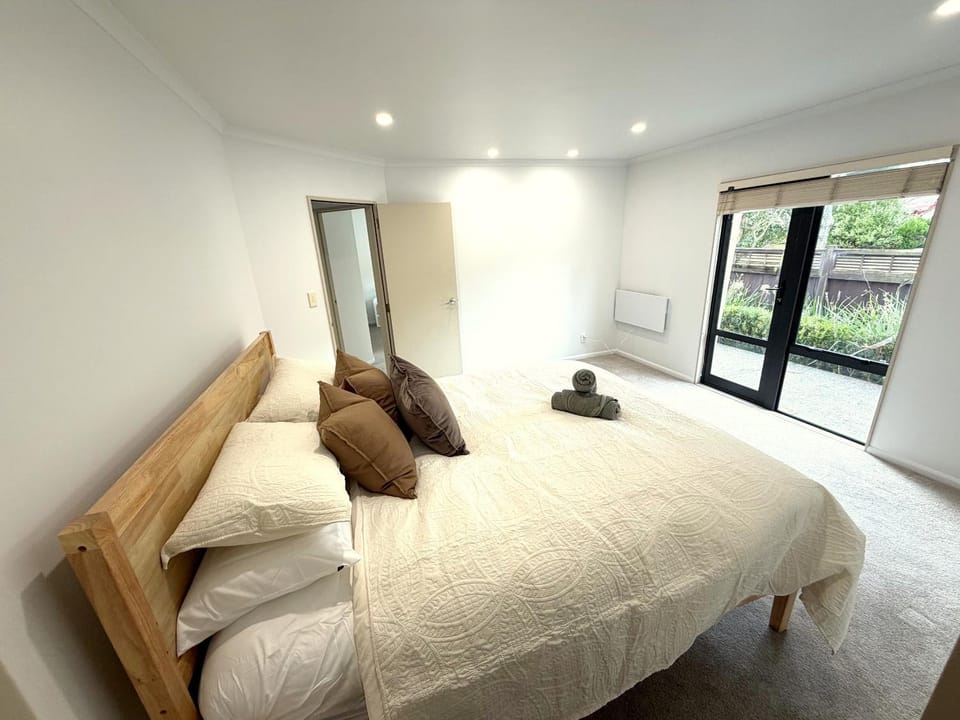 30 per cent Off - Orakei Family Oasis 4 Double Bedrooms House in Auckland