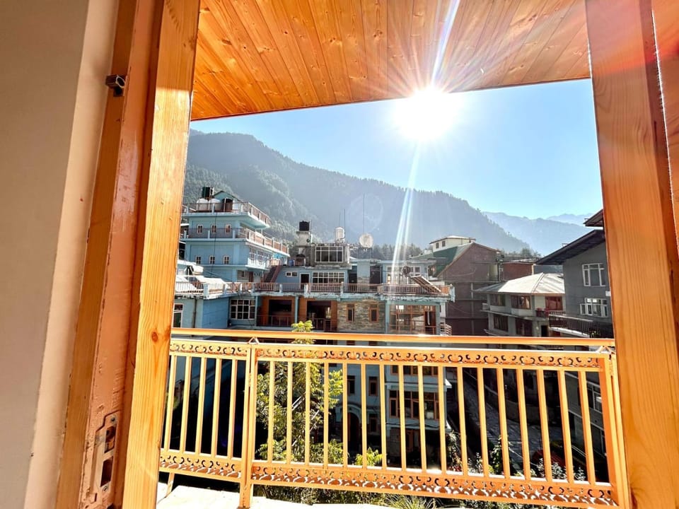 Hotel Durga Mall Road Bed and Breakfast in Manali