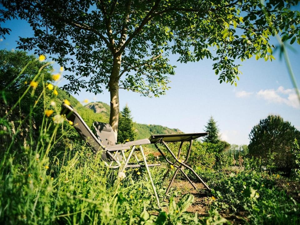 Le Refuge du Milan - Bus anglais avec jacuzzi 5 personnes Chalet in Occitanie