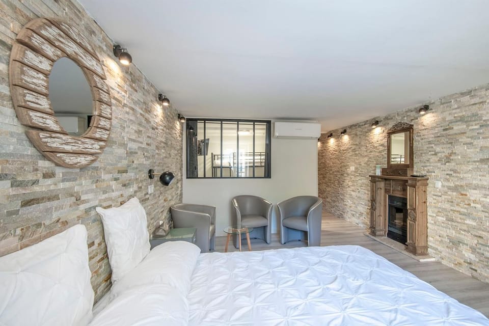 AC Apartment near Vieux-Port & Panier Apartment in Marseille