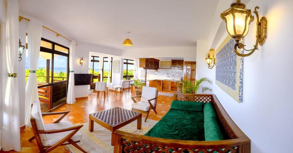 Ken's Apartment 5 Enjoy Ocean Views, Pool and AC Apartment in Kilifi, Kenya