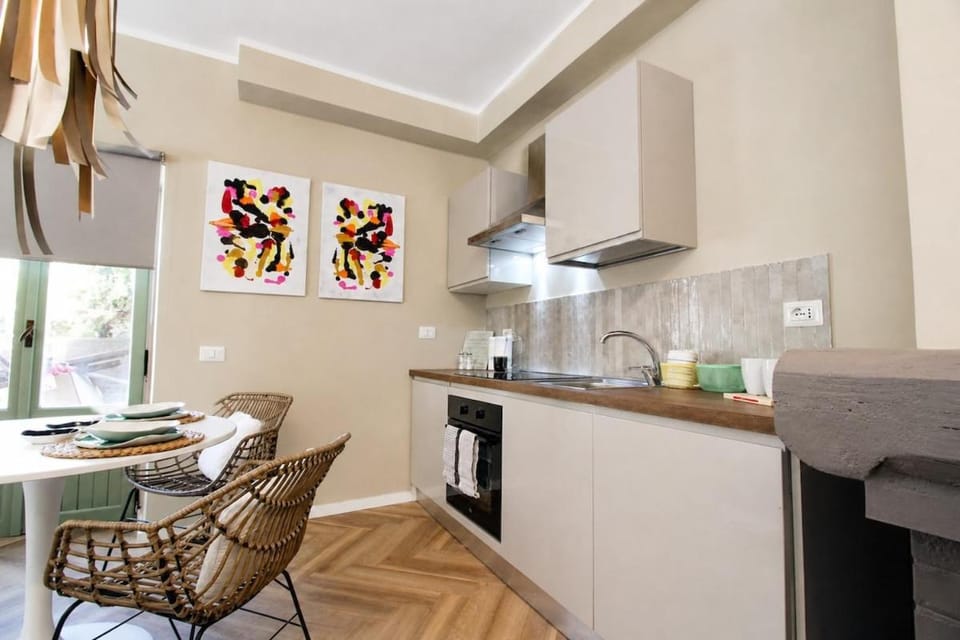 Lakeside Escape, outdoor porch, AC, fiber Wi-Fi Apartment in Trevignano Romano