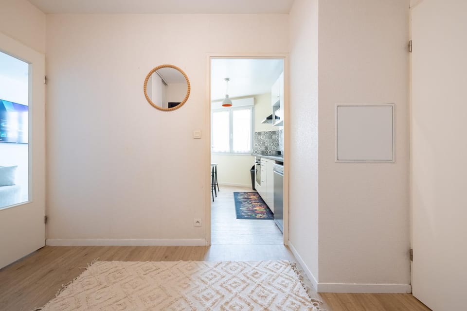 Le Spacieux avec garage privé Apartment in Reims