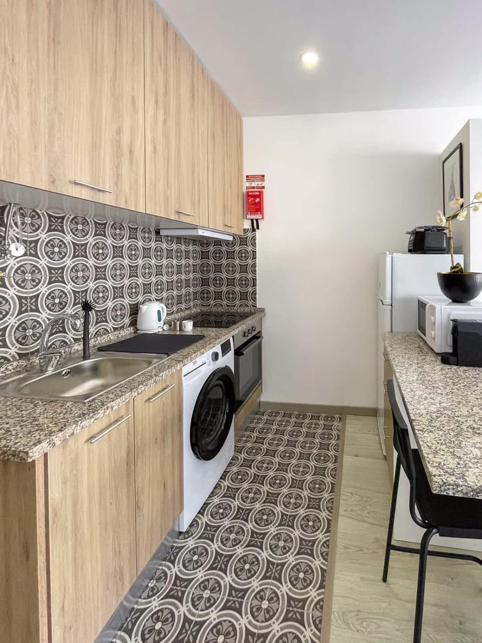 Brito Capelo Studio with Balcony - 2 Guests Apartment in Matosinhos