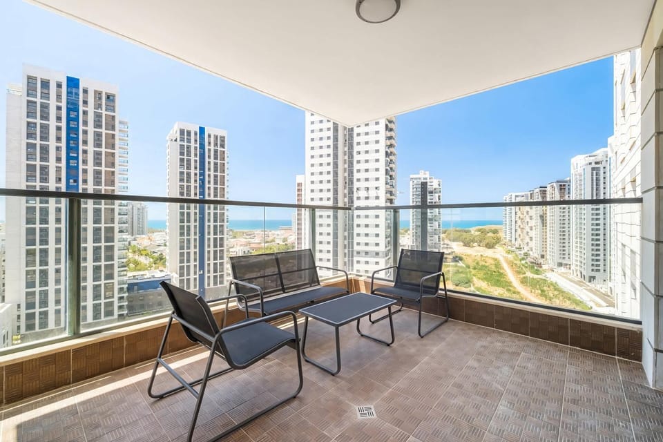 Property building, Balcony/Terrace