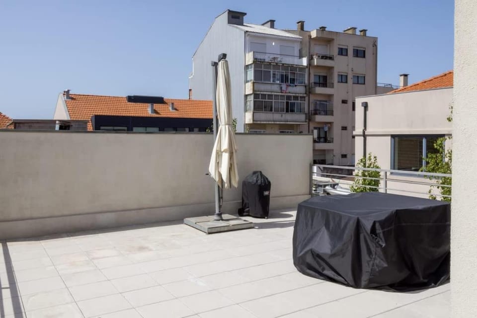 Brito Capelo Terrace T1 - 5 Guests Apartment in Matosinhos