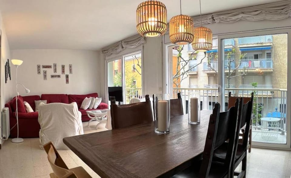 Seahomes Vacations - Centric Apt Heart of Blanes Apartment in Blanes