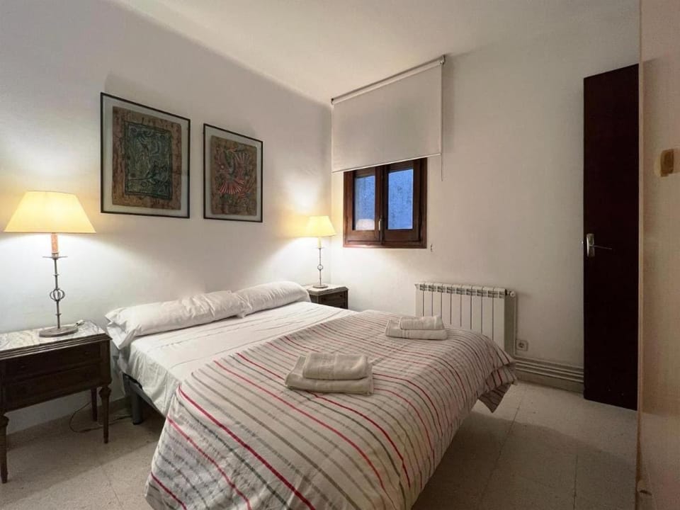 Seahomes Vacations - Centric Apt Heart of Blanes Apartment in Blanes