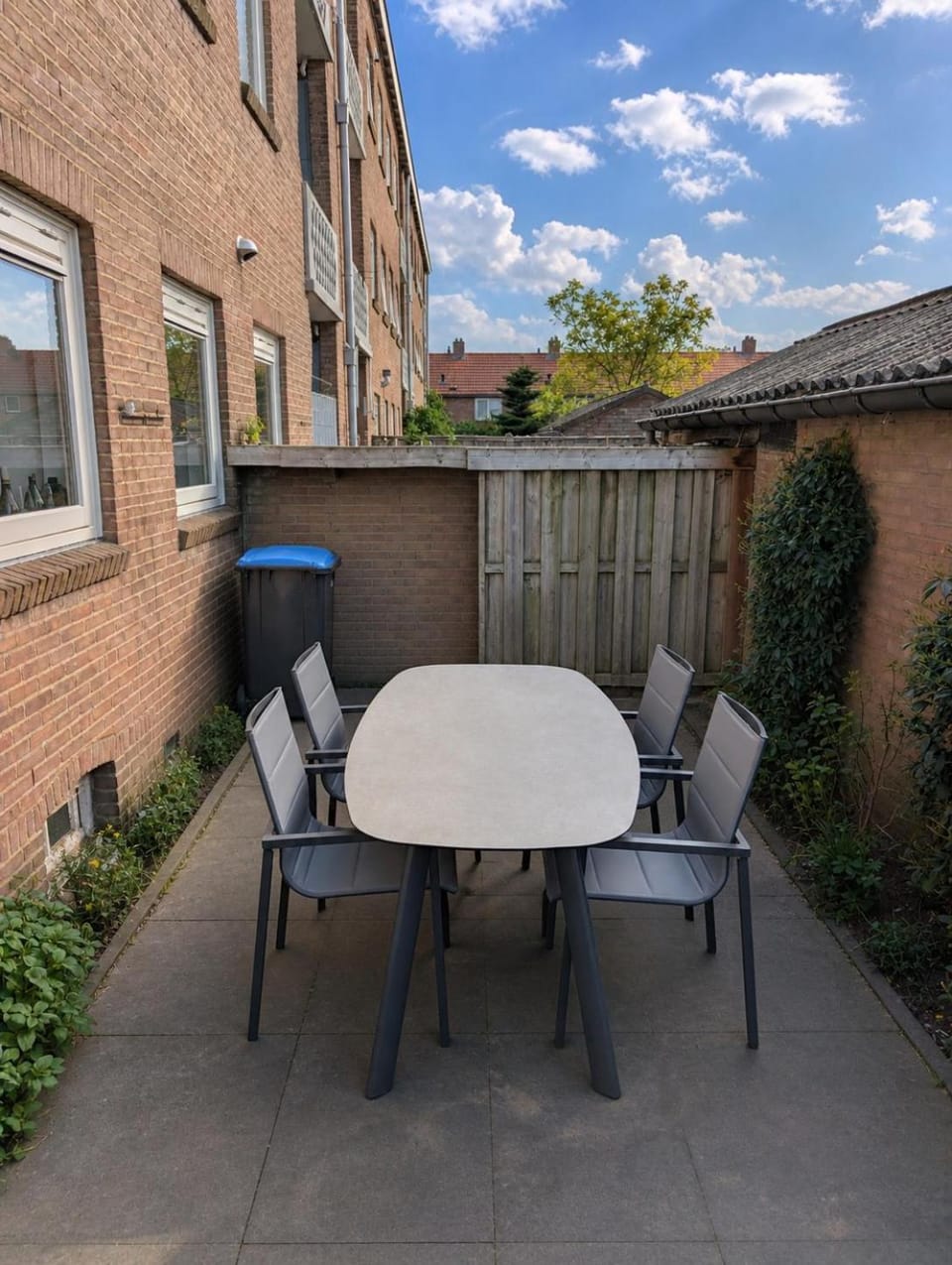 Patio, Patio, Garden, Food and drinks