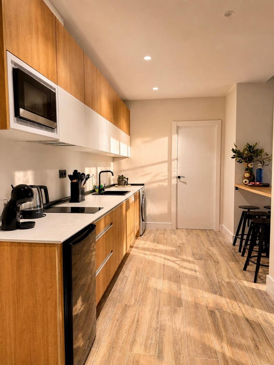Coffee/tea facilities, Kitchen or kitchenette, Dining area, pet friendly, stove